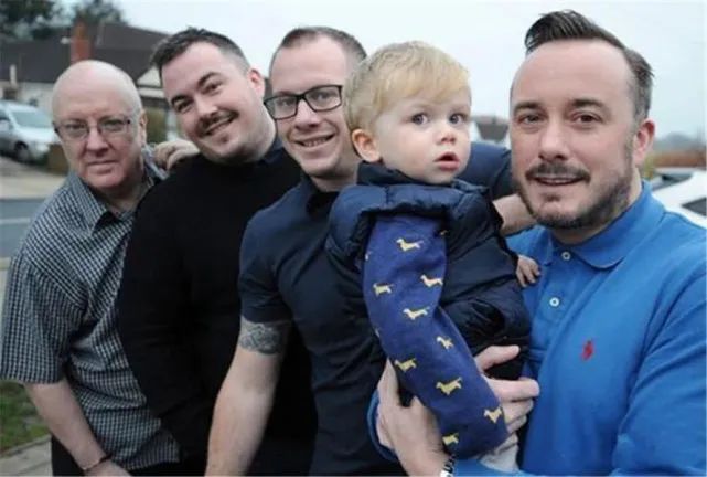 连生7个儿子终于迎来嫡女,整个家族都生女孩