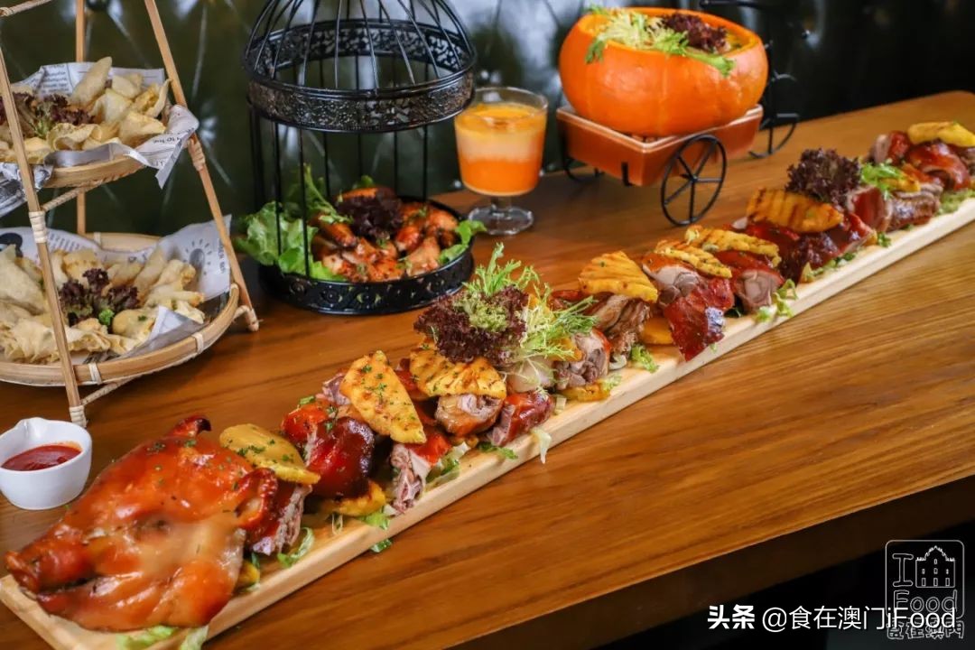 澳门探店|新马路有一家人气斜坡西餐厅!菠萝BB猪必吃