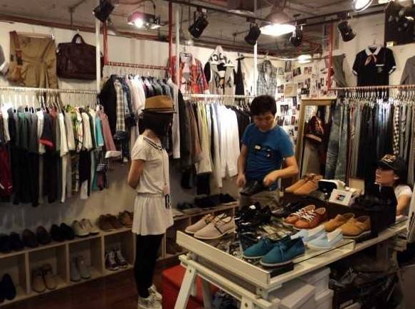 实体服装店经营状况,如何经营一家服装店呢