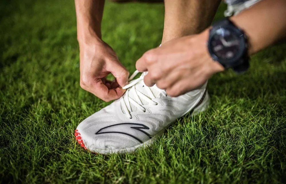 安踏创世2.0pro (anta c202 2代)