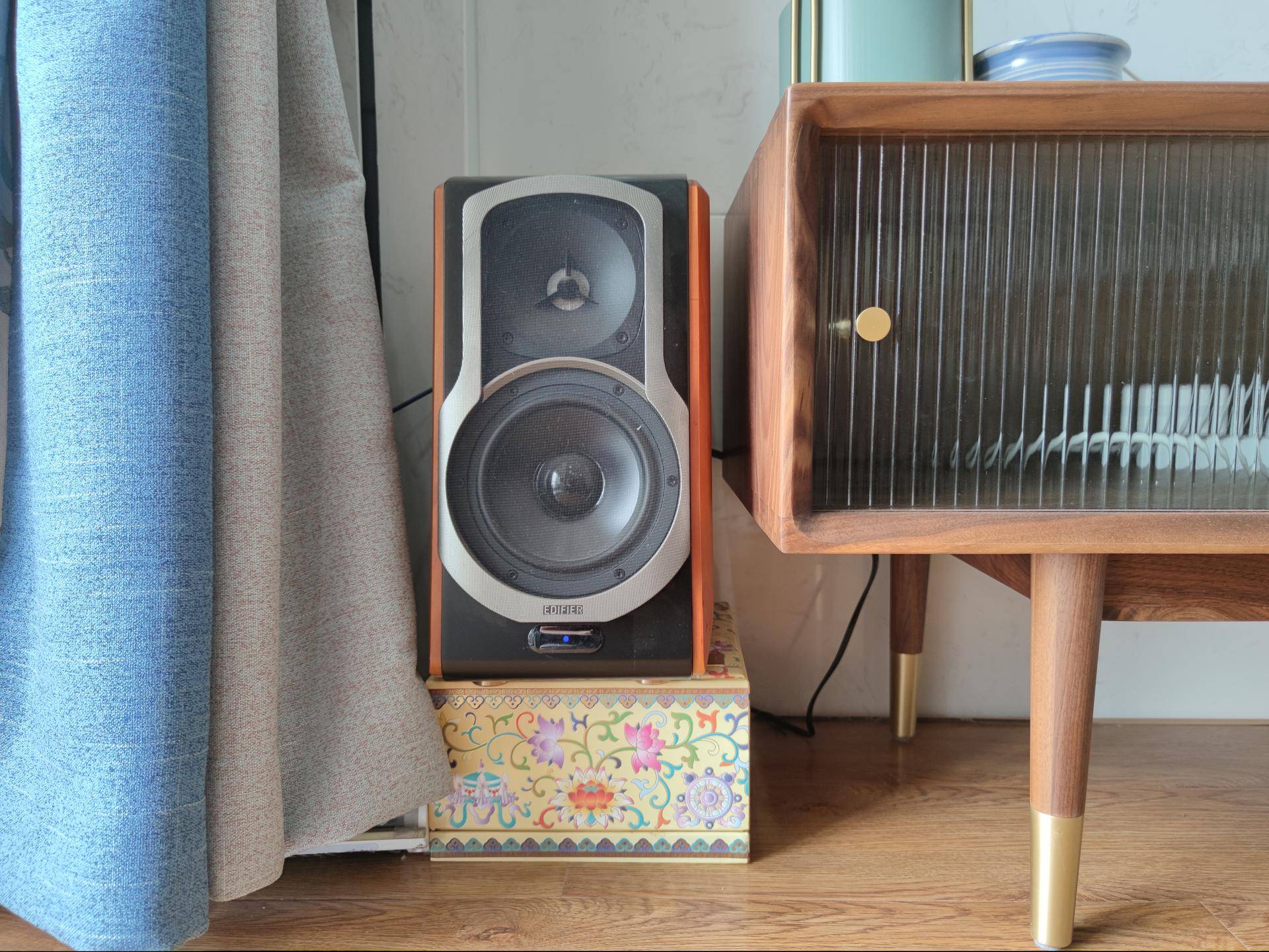 如何自己搭建入门级家庭影院,用电视搭建入门级家庭影院