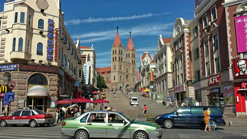 喝啤酒吃蛤蜊开启青岛的特色文化,青岛吃嘎啦喝啤酒的好地方