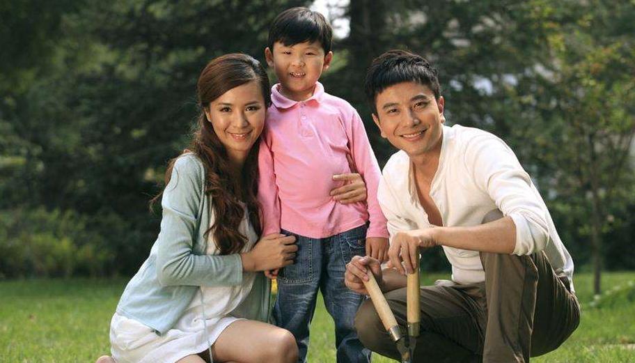 教育孩子是需要动脑筋的，应该善用智慧，启发智能