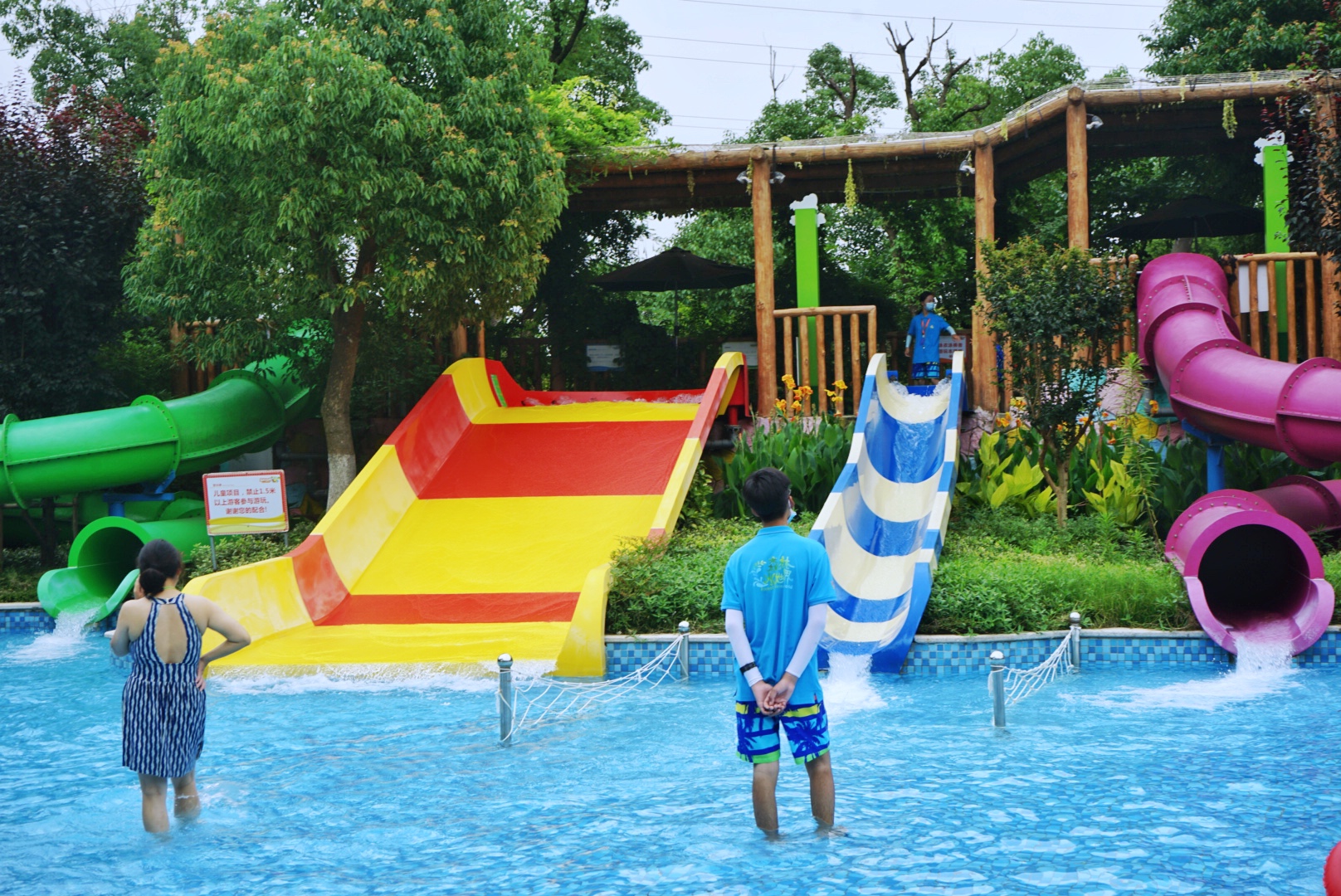 苏州乐园夜场游玩攻略,苏州乐园攻略玩的人多不