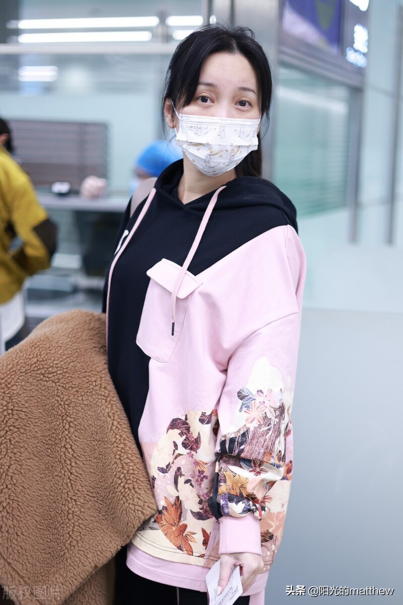 羊羔绒外套女金莎,羊羔绒女外套皮毛一体金莎同款