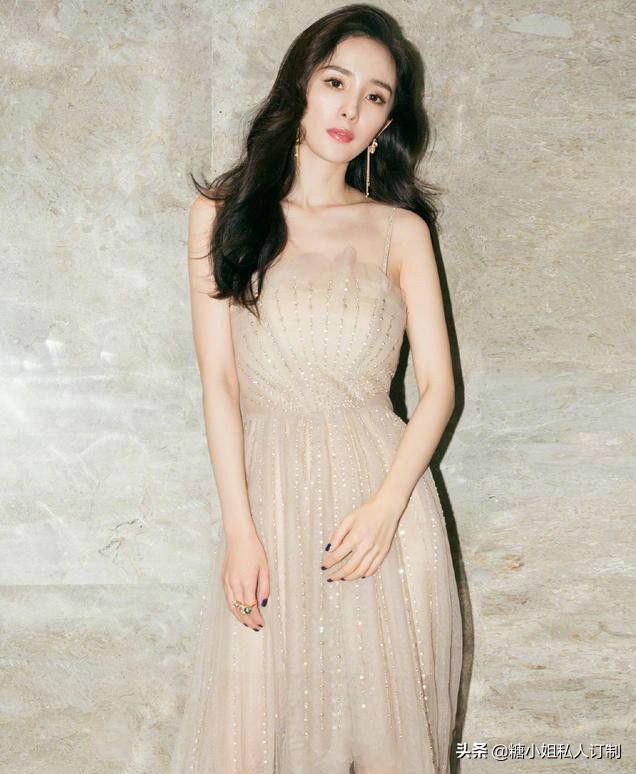 有气质女人味的纱裙,杨幂婀娜白纱裙造型