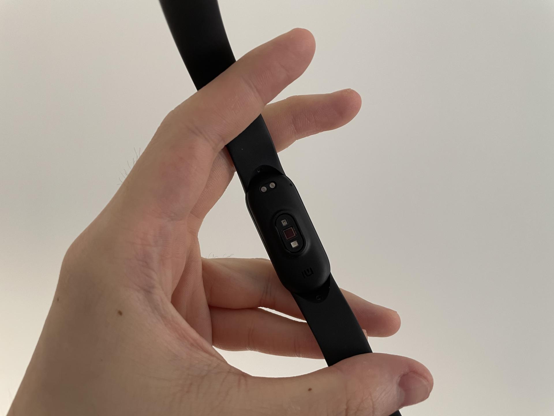 小米手环6和小米手表color选哪个,小米手环6测评普通版说明