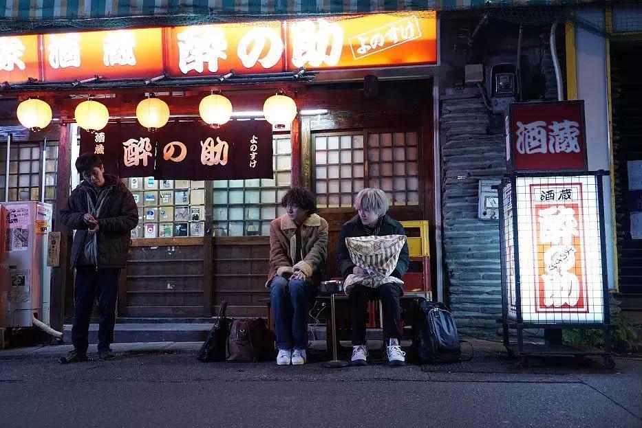 美剧打僵尸片段,前几年有个特别火的僵尸美剧