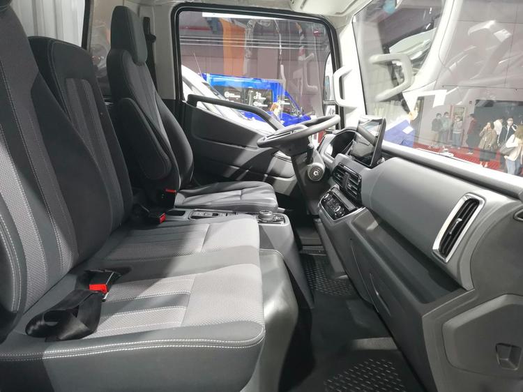 上汽跃进h300自动挡双排轻卡价格,跃进h300自动挡轻卡可靠性怎么样