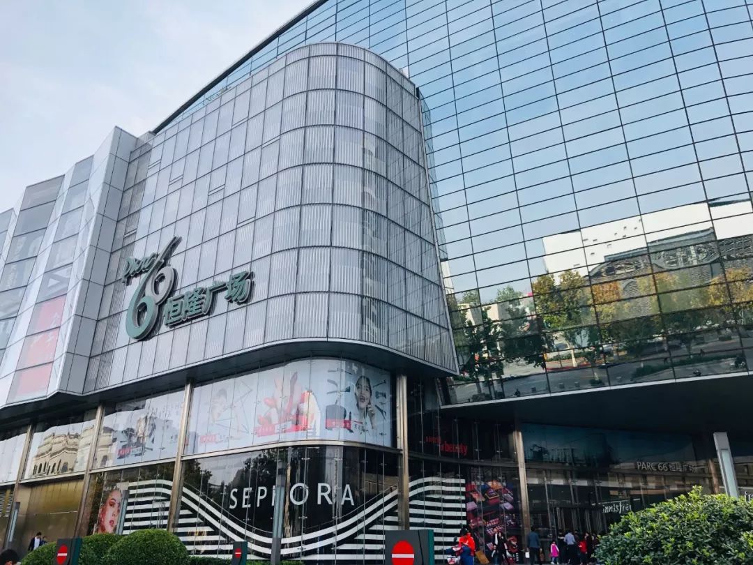 济南泉城路最新变化,济南泉城路限时步行吗