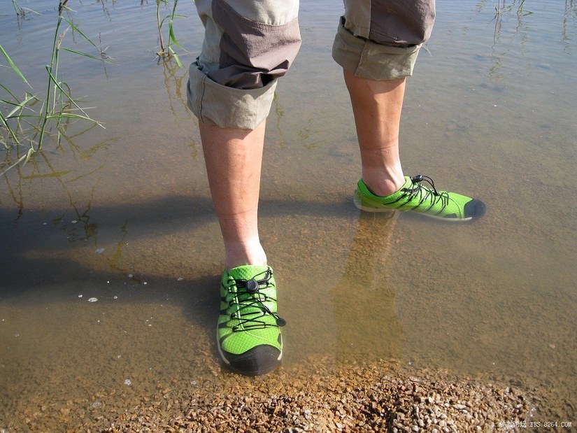 遨游仕溯溪鞋和徒步鞋买一样大吗,遨游仕溯溪鞋