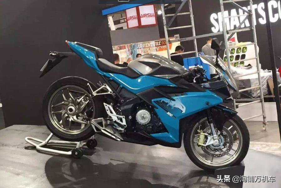 飞肯3gp对比春风250sr单摇臂,飞肯250是什么车