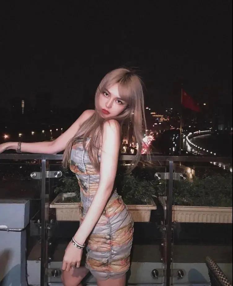 和罗志祥分手7个月后，周扬青终于要出道做女明星了...