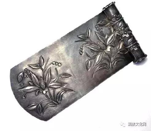 如展画轴—清代满族民间扁方赏析