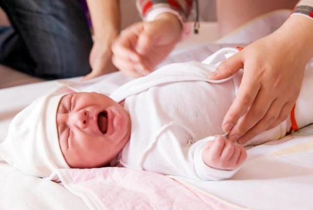 孕妈怎么喝水让胎宝宝喝到更多水,孕妈喝水