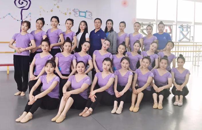 高歌曼舞,高歌舞蹈培训班