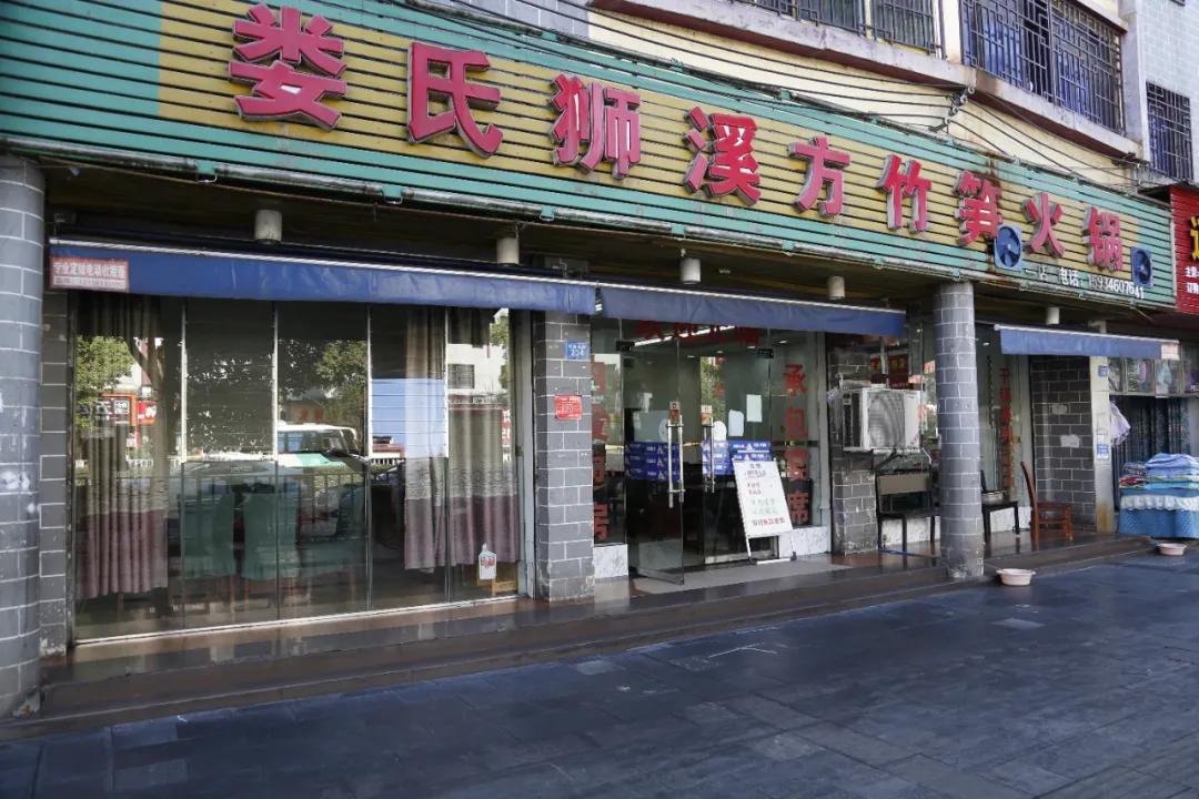 浠婃棩缇庨鎺ㄨ崘閲嶅簡灞辨按婧舵礊鐏攨,澶у▌灞辨柟绔圭瑡鐏攨