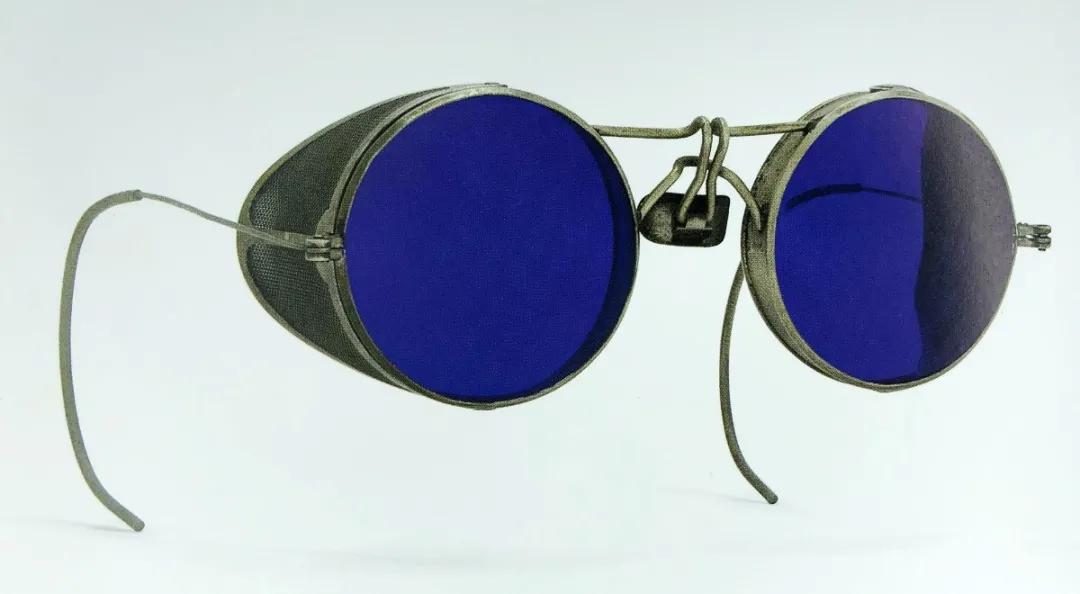 眼镜的百年发展史,一图看懂眼镜发展史