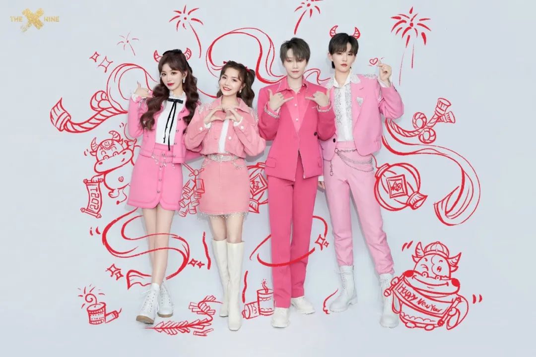 春晚时尚图鉴:热巴杨幂的红裙、王菲刷碗手套和董卿李思思的口红