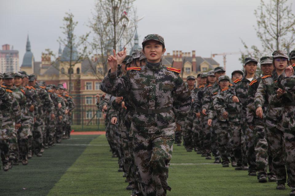 贵州大学科技学院2015级军训,贵州大学管理学院开学典礼