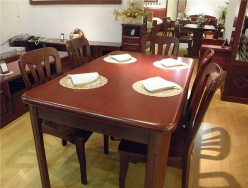 挑选实木餐桌还在迷茫？看了这些你就懂了