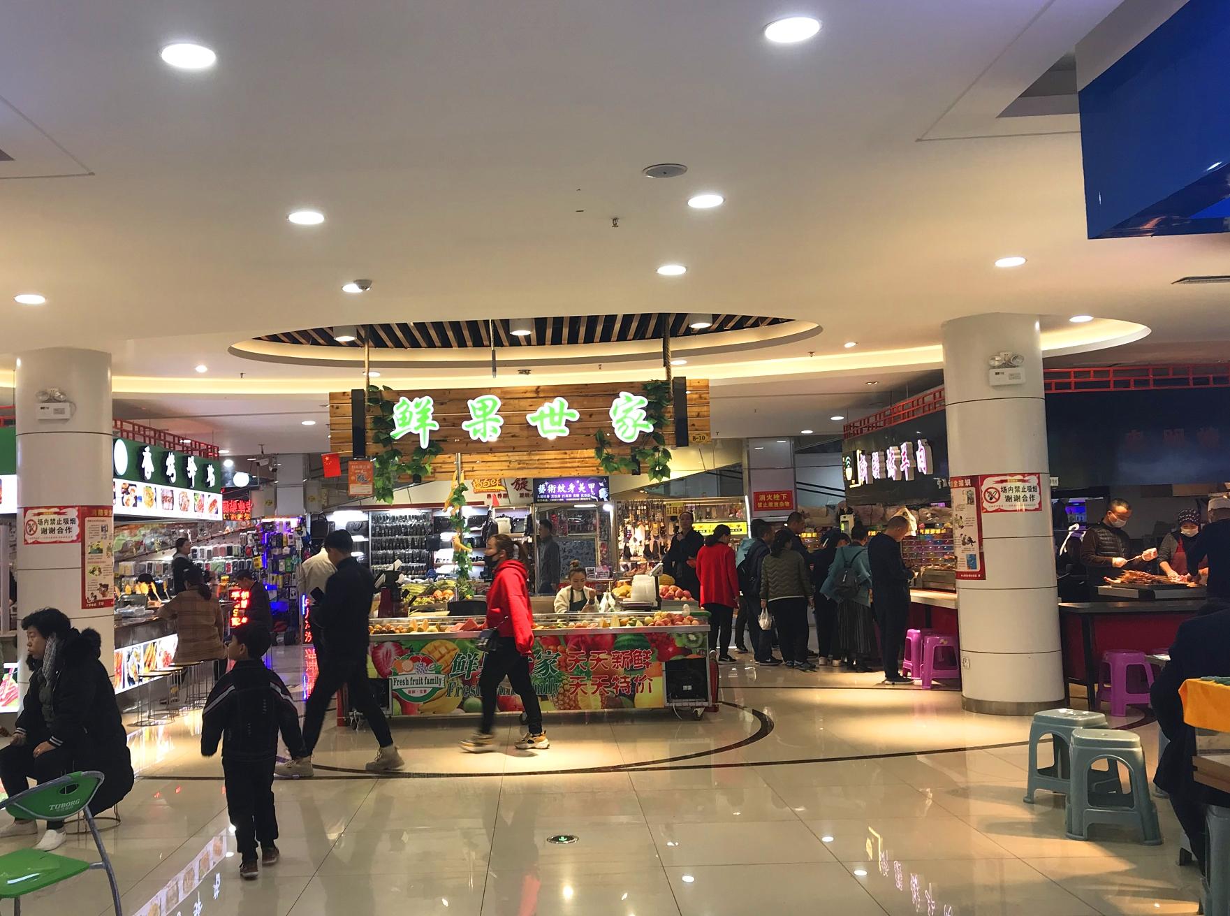 南门街上的夜市,银川夜市南门广场