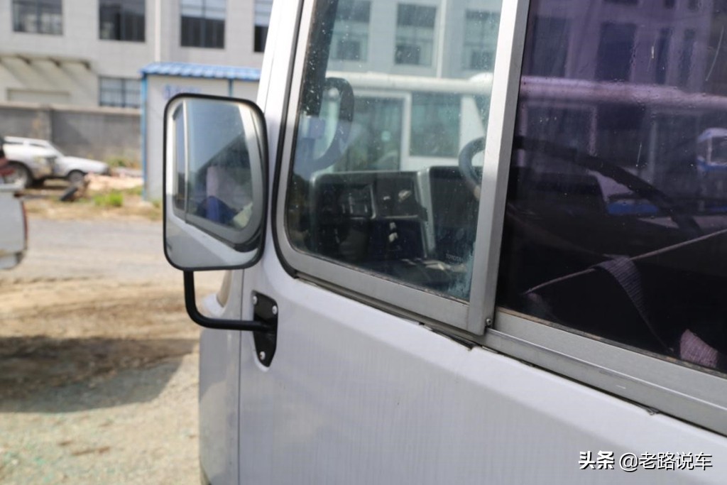 曾为政府机构“*用御**”客车的丰田第二*考代**斯特