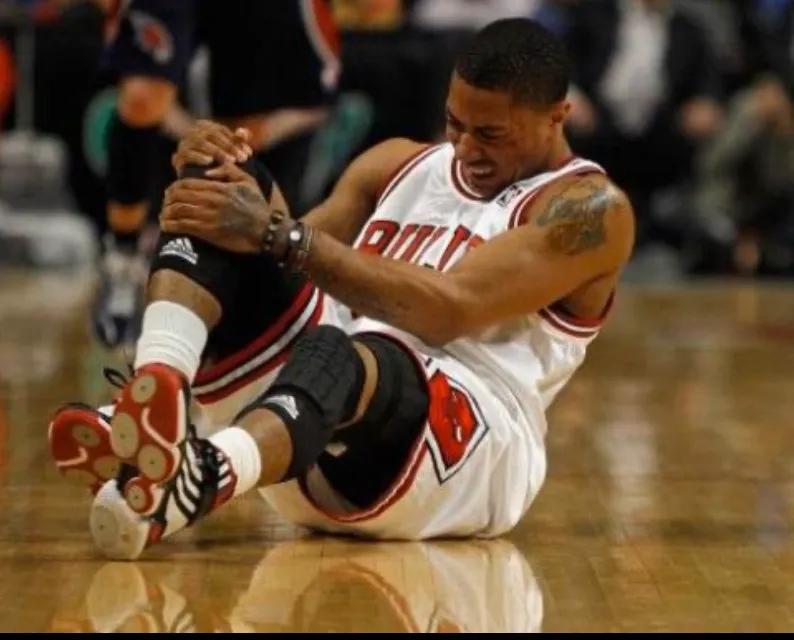 威少半月板撕裂坚持打完全场,半月板撕裂后的威少