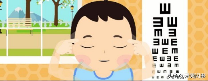 男童看手机斗鸡眼,儿童看手机导致的斗鸡眼