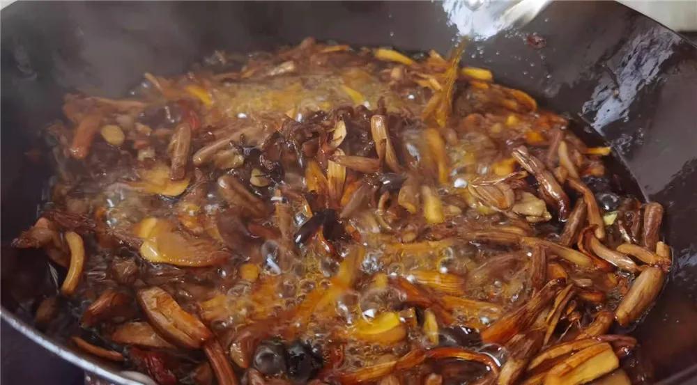 一声闷雷歌词,一声声闷雷