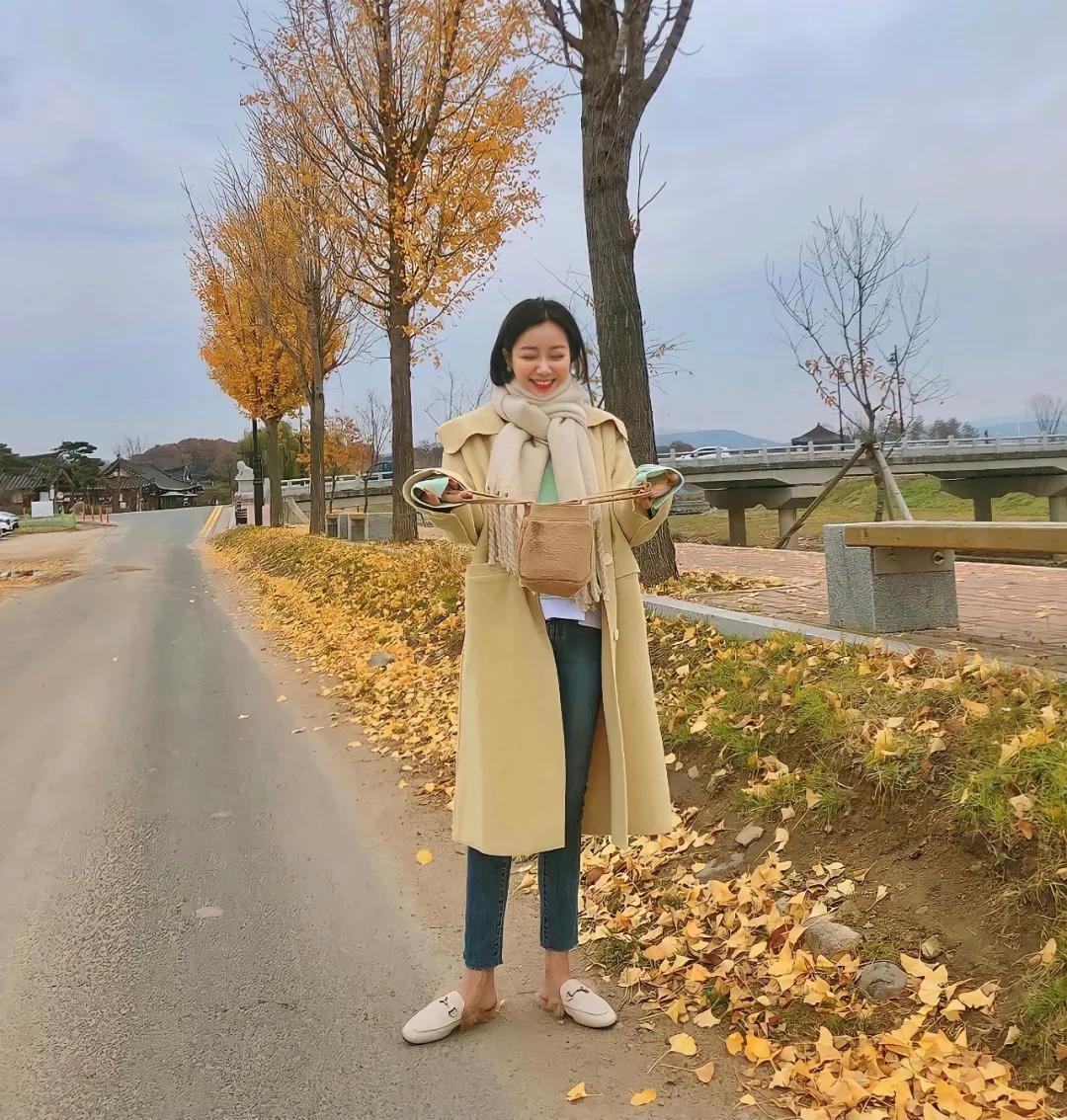 冬款大衣搭配连帽毛衣,大衣内搭毛衣裙冬中长款