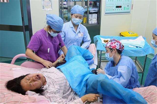 顺产10指开了要多久生,顺产开指一到十指有多大