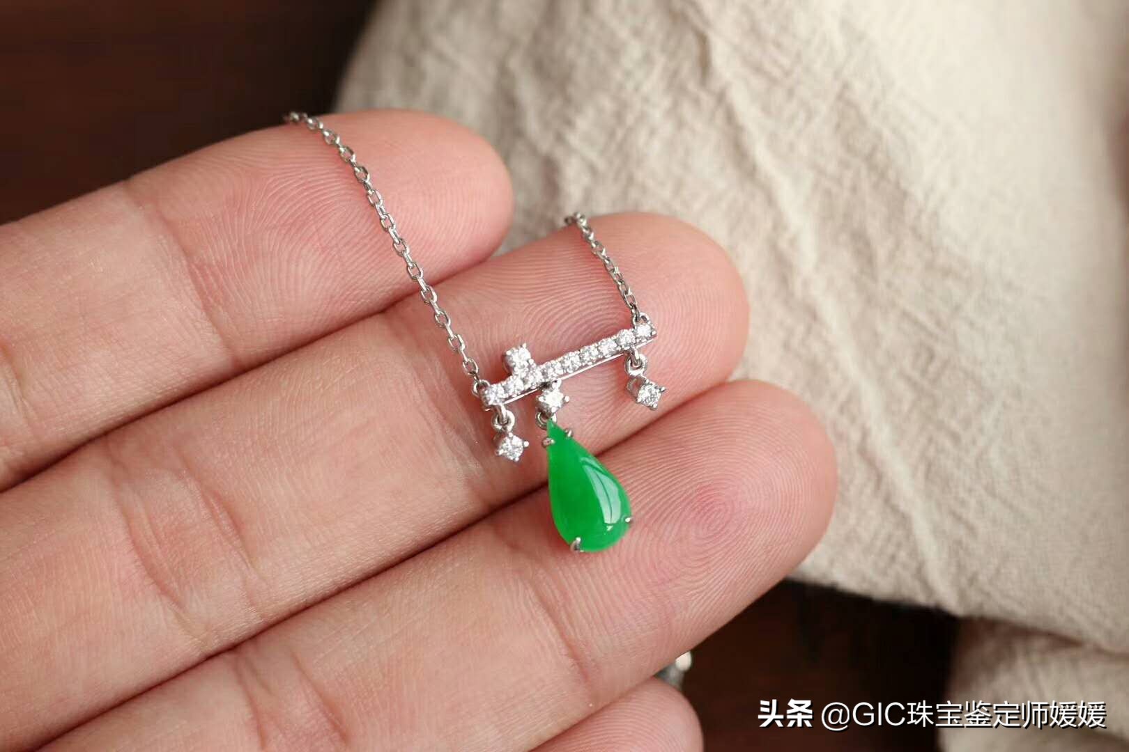 显瘦锁骨链推荐,夏天穿戴什么样的锁骨链有质感