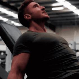 如何用哑铃快速锻炼手臂肌肉,如何用哑铃练手臂动作图解