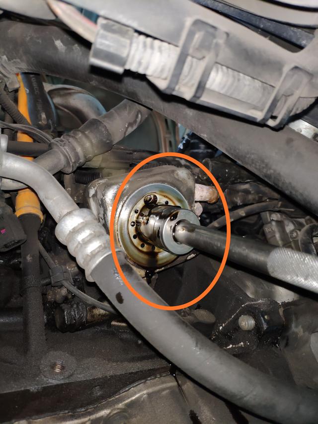 15年车龄的大众宝来水壶高温开锅,经过检查后发现一堆水管要更换