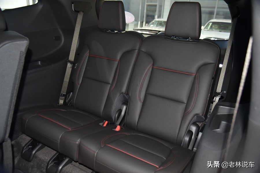 雪佛兰开拓者顶配四驱与次顶配,雪佛兰开拓者两驱低配深度测评