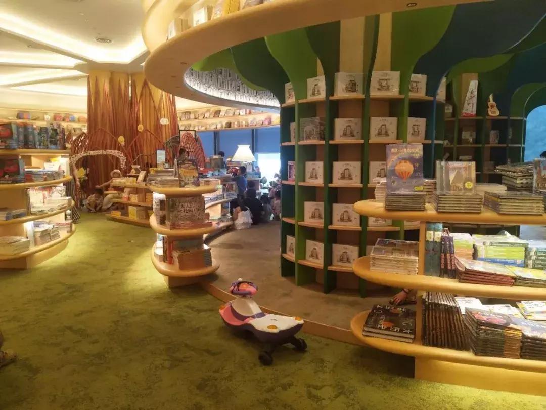 言几又书店西安迈科店,言几又迈科中心旗舰店