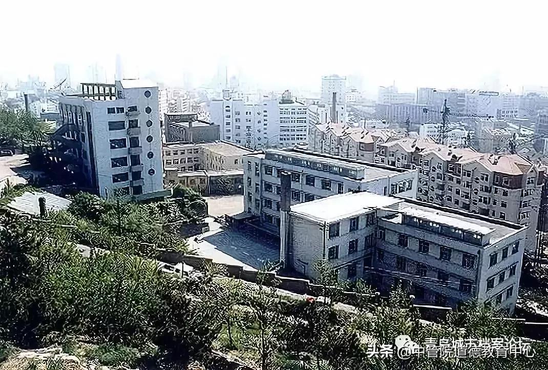 青岛城市档案：青岛工艺美术学校的历史沿革