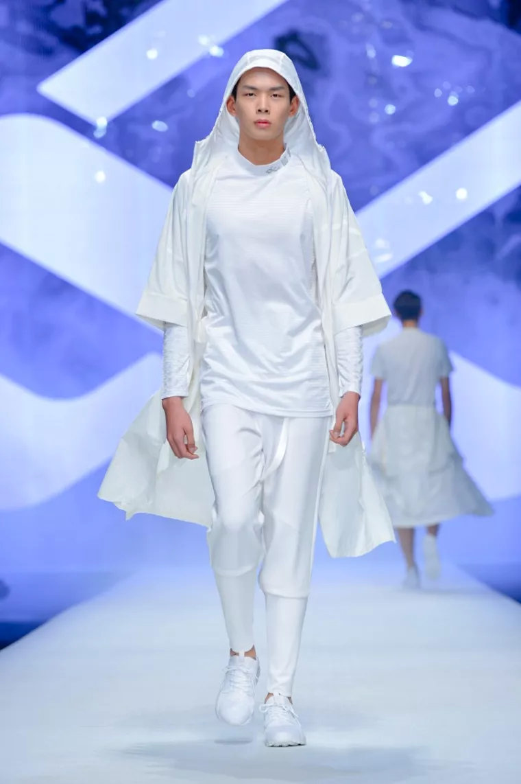 星光大赏王一博肖战粉丝battle,肖战看吴世勋和王一博battle