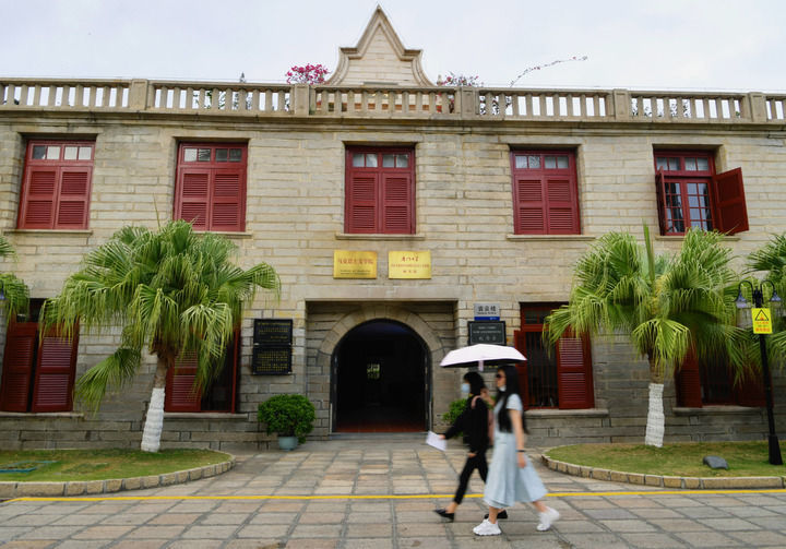 与*党**同龄，百年厦大的红色基因与精神之源