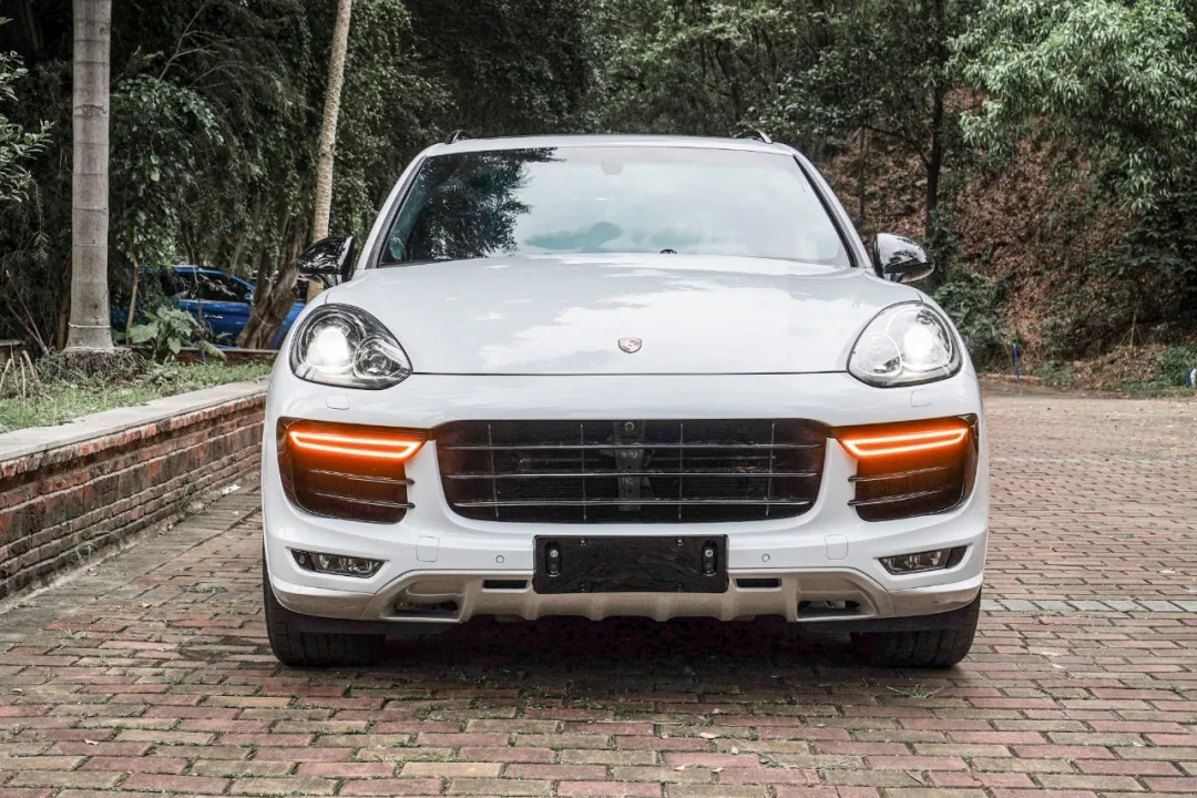 13年卡宴翻新后黑色外观,13年保时捷卡宴翻新