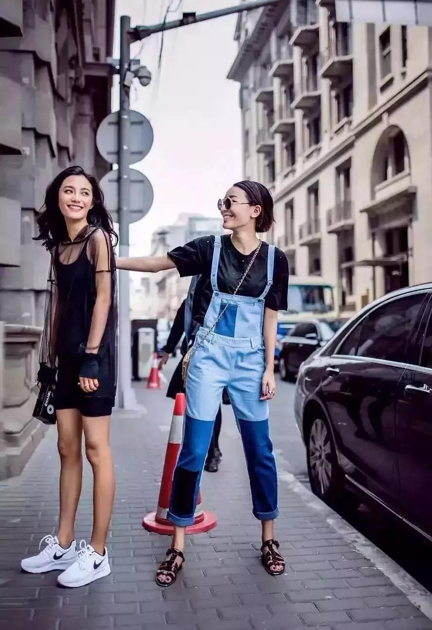 牛仔裤平底鞋穿搭时尚女装,牛仔裤平底鞋搭配视频