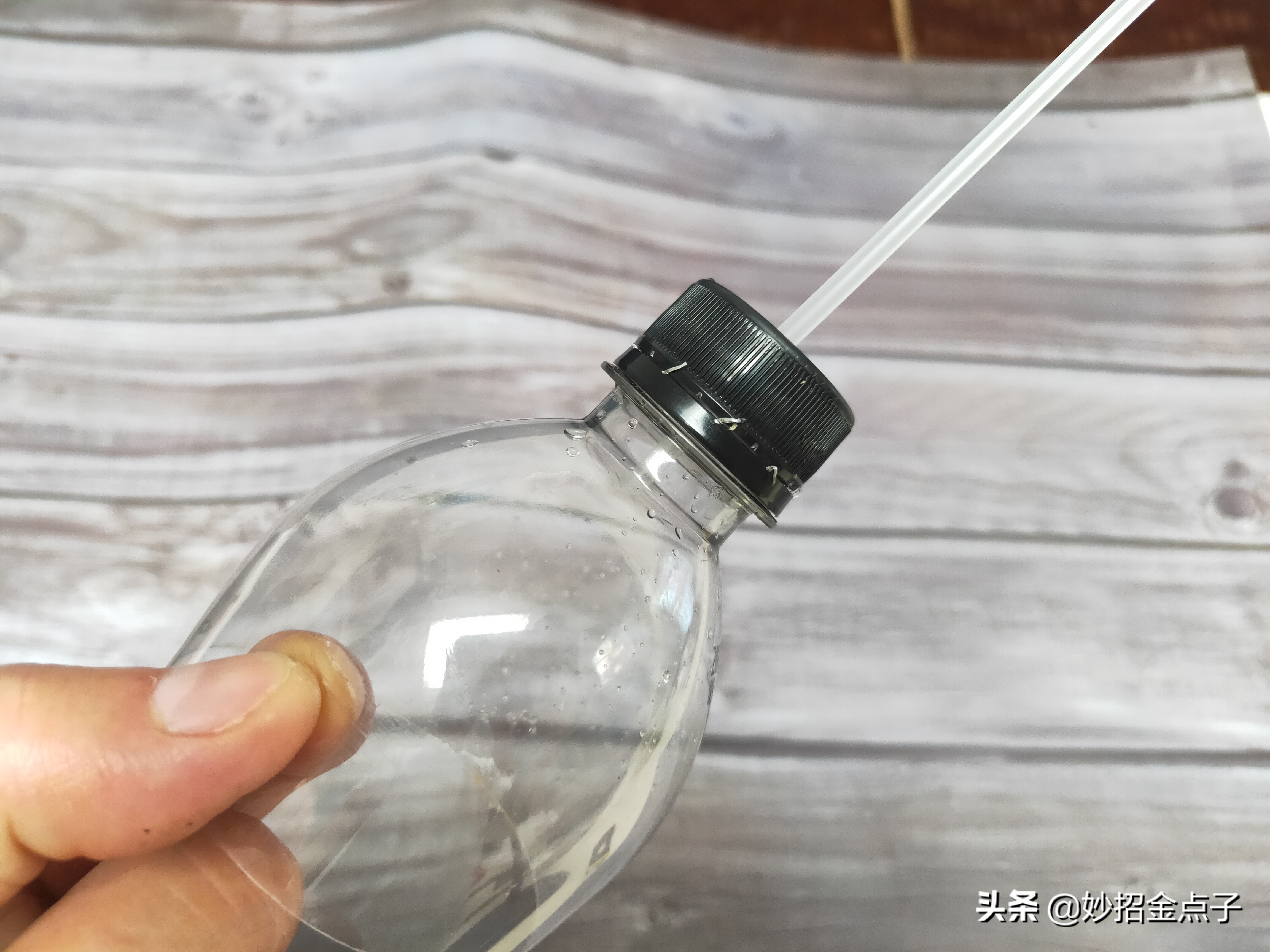 吹风机怎么制作简易吸尘器,如何用吹风机自制吸尘器滤网