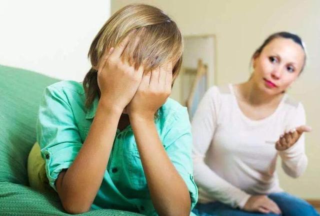 带娃带到崩溃怎么控制情绪,带娃脾气越来越暴躁了该怎么办