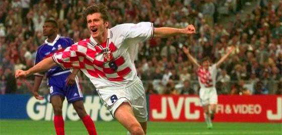 假如欧洲杯如期举行活动,今年欧洲杯的时间怎么那么晚