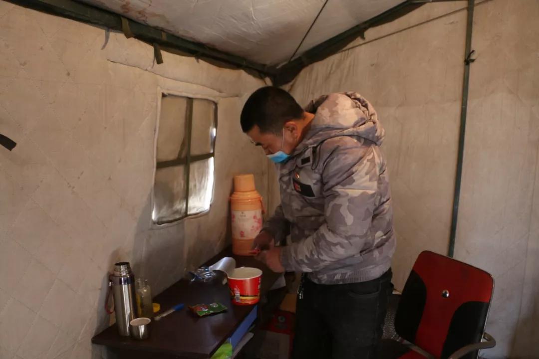 9小时，50张图，带您看全村最靓“代购员”