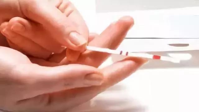 人流后多久来大姨妈属于正常,2个月人流后多久可以碰冷水