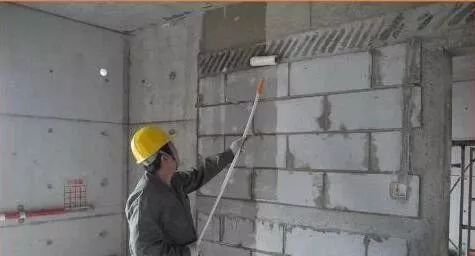 石膏墙面空鼓可以用砂浆补吗,石膏砂浆墙面裂缝怎么修补