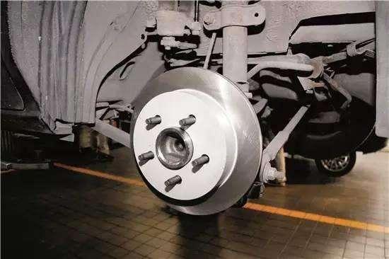 怎样判断车轮轴承坏了,前轮轴承还是后轮轴承容易坏