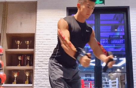 胸缩水锻炼方法,减脂胸部严重缩水怎么办